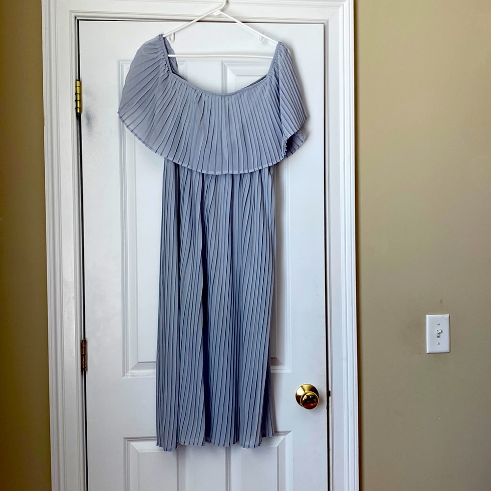 NWT never worn gray pleated Mmondschein dress, size XL.